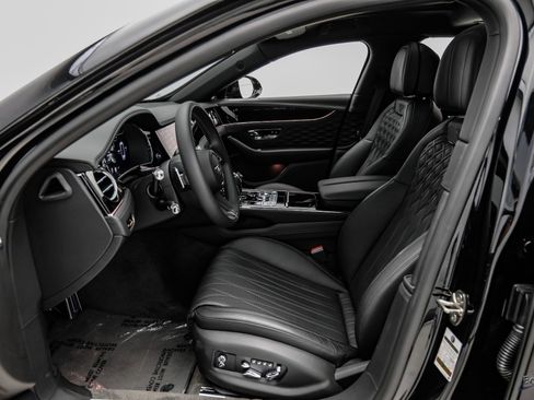 Used 2022 Bentley Flying Spur V8 AWD/4WD image 36