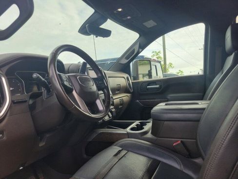 Used 2021 GMC Sierra 2500 Denali w/ Denali Ultimate Package AWD/4WD image 4