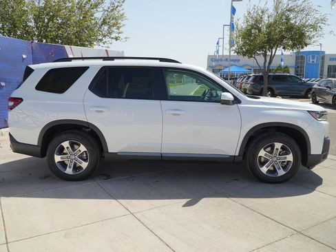 Used 2026 Honda Pilot EX-L image 9