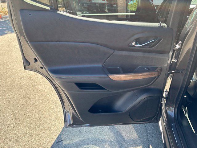 Used 2019 GMC Acadia Denali w/ Technology Package AWD/4WD image 17