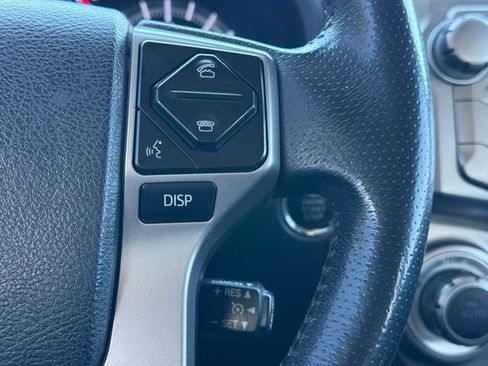Used 2015 Toyota 4Runner Limited AWD/4WD image 31