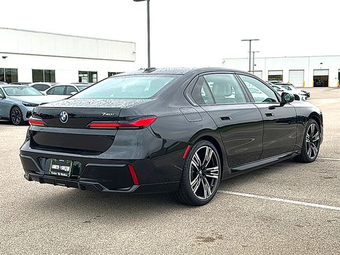 New 2026 BMW 740i RWD image 8
