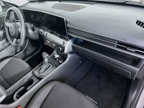 Used 2025 Hyundai Kona SE FWD image 28