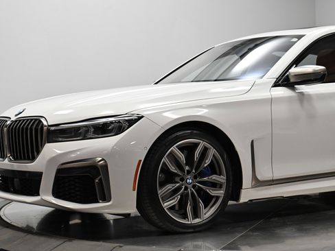 Used 2022 BMW M760i xDrive w/ Luxury Rear Seating Package image 12