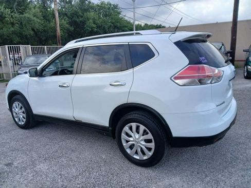 Used 2016 Nissan Rogue S w/ Appearance Package FWD image 7