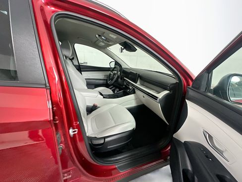 Used 2025 Hyundai Tucson SEL AWD/4WD image 30