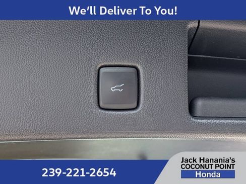 Used 2022 Ford Escape SEL FWD image 13