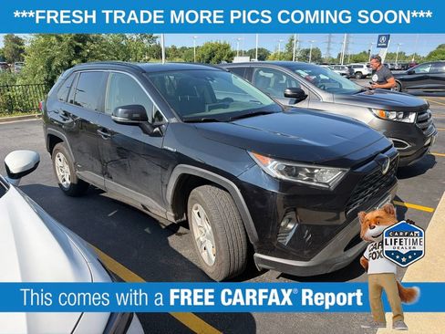 Used 2019 Toyota RAV4 XLE w/ Convenience Package AWD/4WD image 3