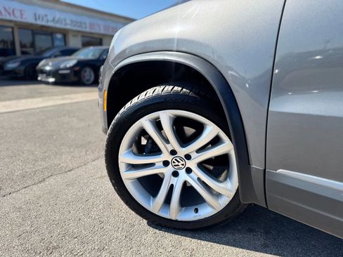 Used 2013 Volkswagen Tiguan SEL image 32