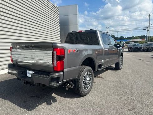 New 2026 Ford F250 Platinum w/ Platinum Plus Package AWD/4WD image 3