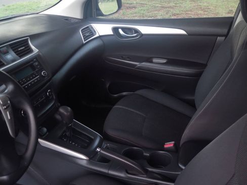 Used 2016 Nissan Sentra S FWD image 12