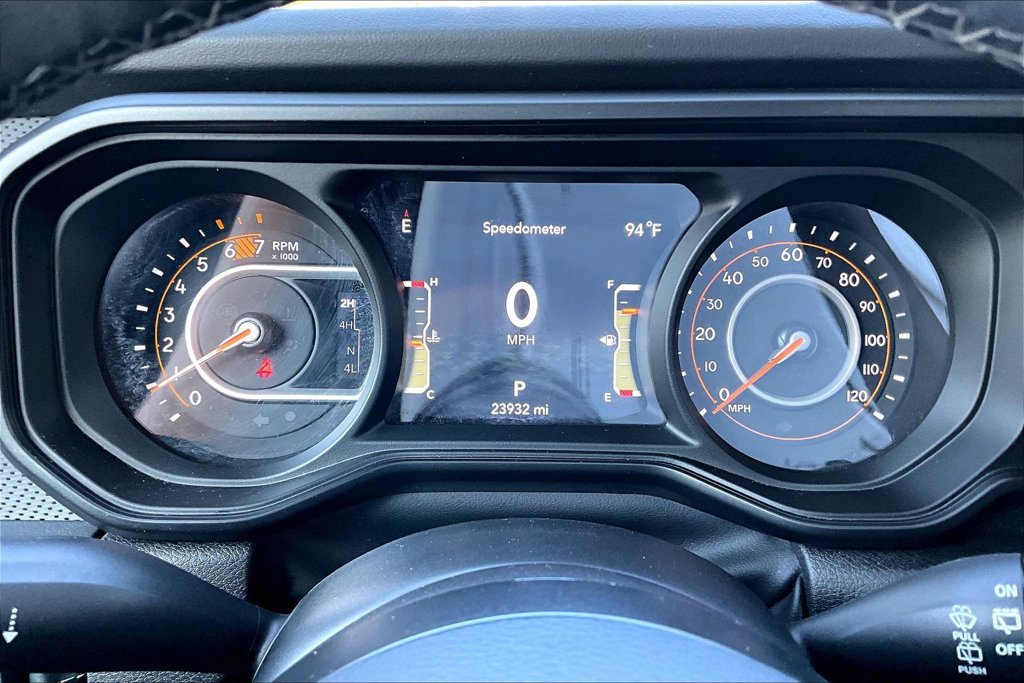 Certified 2025 Jeep Wrangler Unlimited Rubicon w/ Convenience Group AWD/4WD image 8