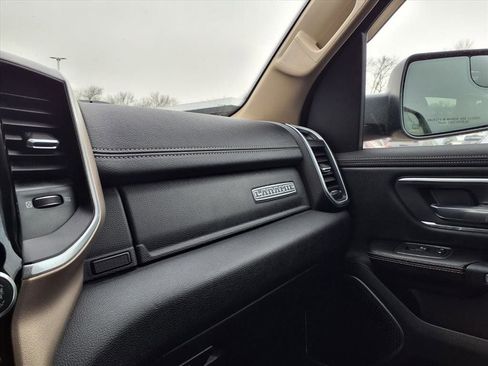 Used 2019 RAM 1500 Laramie image 18