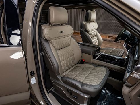 Used 2026 Ford F450 Platinum w/ Platinum Plus Package image 31