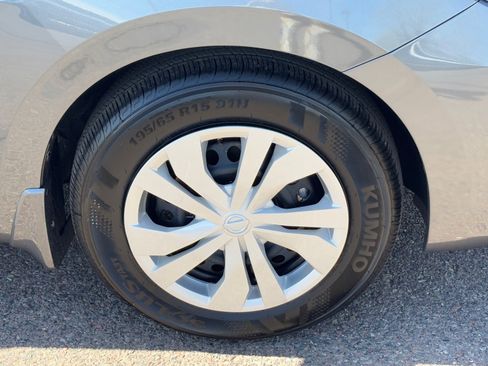 Certified 2025 Nissan Versa S w/ Trunk Package image 8