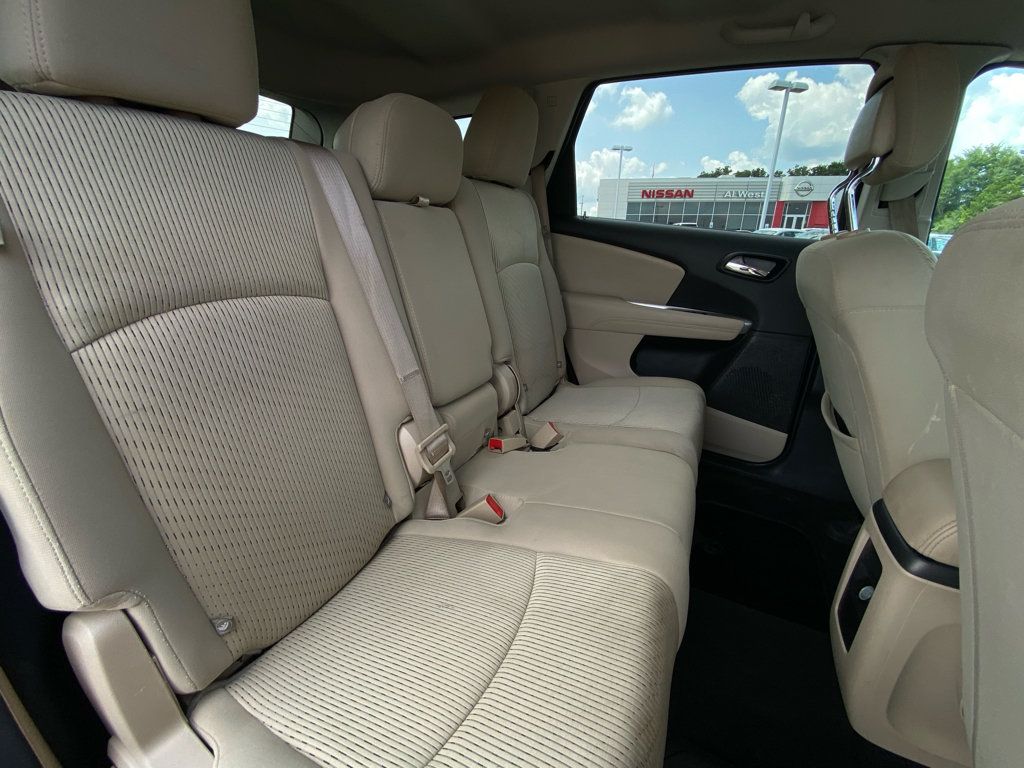 Used 2018 Dodge Journey SE FWD image 13