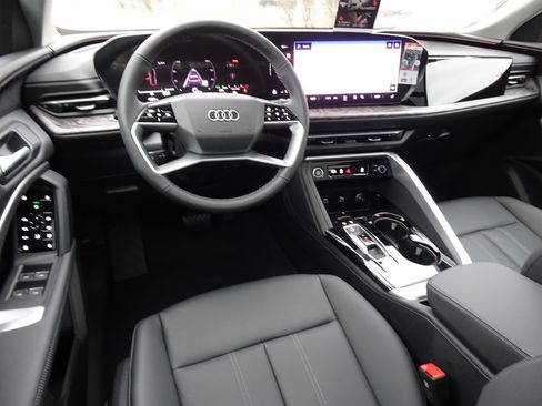 New 2025 Audi Q5 Premium image 5
