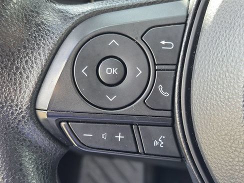 Used 2025 Toyota RAV4 XLE FWD image 24