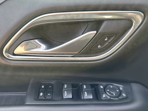 Used 2023 Chevrolet Tahoe RST w/ Luxury Package image 17