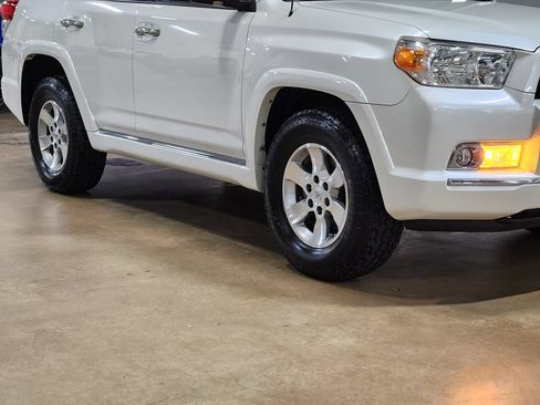 Used 2013 Toyota 4Runner SR5 RWD image 16