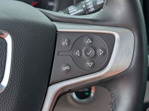 Used 2024 GMC Terrain SLT FWD image 19