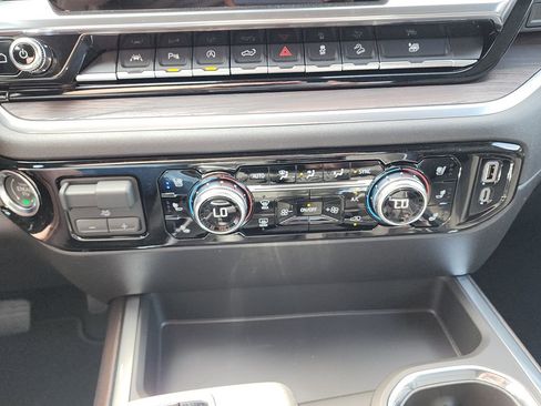 New 2026 GMC Sierra 1500 SLT w/ SLT Premium Plus Package image 28