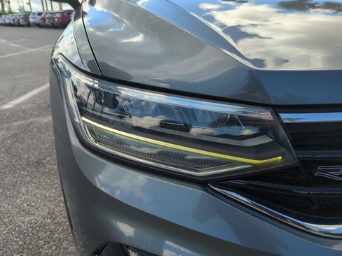 Used 2023 Volkswagen Tiguan SE R-Line FWD image 17