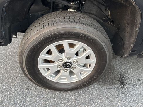 Certified 2024 Toyota Tacoma SR5 image 29