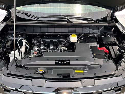 New 2026 Nissan Pathfinder Platinum AWD/4WD image 16