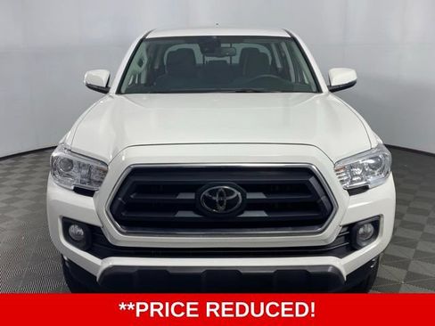 Used 2023 Toyota Tacoma SR5 w/ Technology Package AWD/4WD image 2