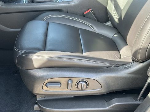 Certified 2023 Chevrolet Traverse LT image 17