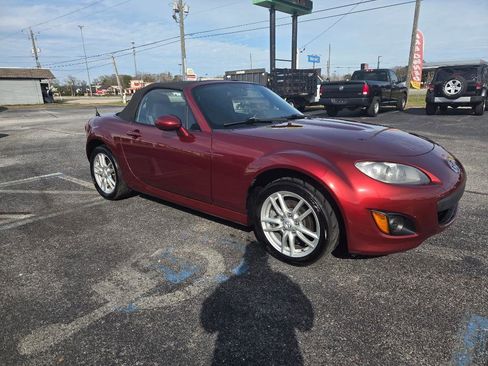 Used 2011 MAZDA MX-5 Miata Sport image 6