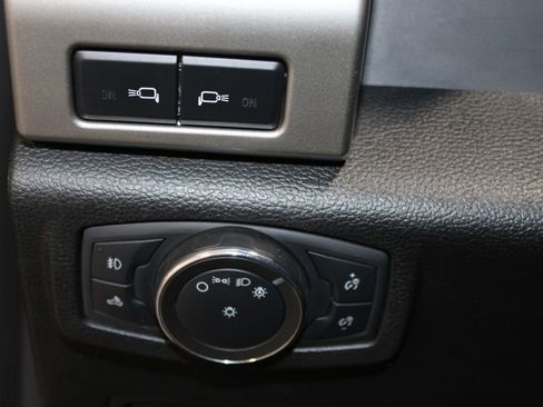 Used 2020 Ford F250 Lariat w/ Lariat Ultimate Package image 23