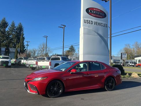 Used 2023 Toyota Camry XSE w/ Cold Weather Package image 4