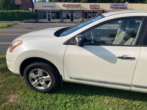 Used 2015 Nissan Rogue S image 9