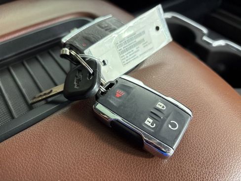 Used 2017 Chevrolet Silverado 1500 High Country image 50