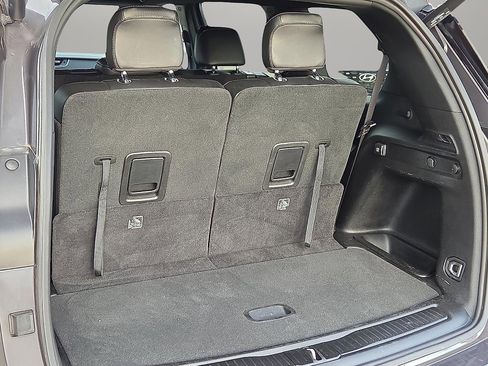 Used 2024 Jeep Grand Cherokee L Laredo image 8