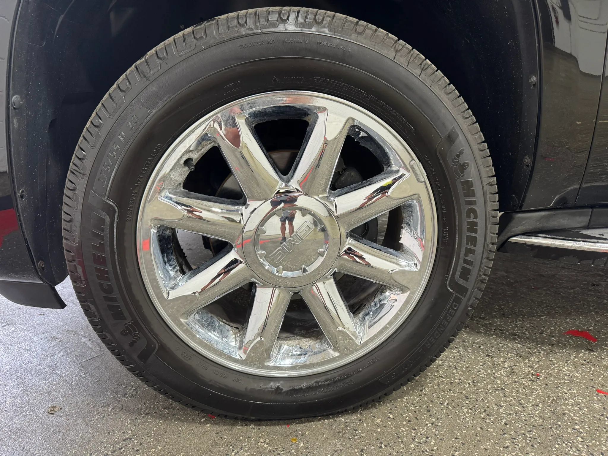 Used 2013 GMC Yukon Denali AWD/4WD image 9
