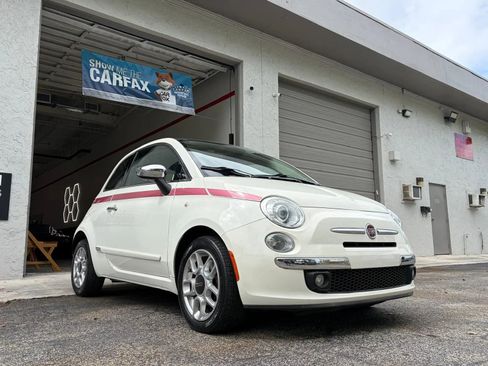 Used 2012 FIAT 500 Lounge w/ Pink Ribbon Special Edition FWD image 4