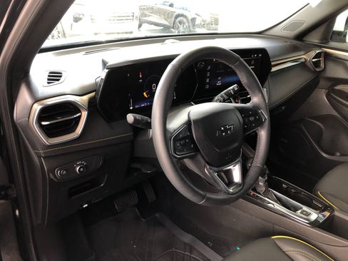 Used 2025 Chevrolet TrailBlazer ACTIV w/ Convenience Package AWD/4WD image 19