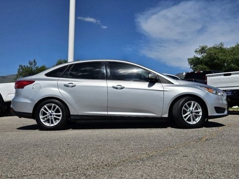 Used 2017 Ford Focus SE FWD image 13