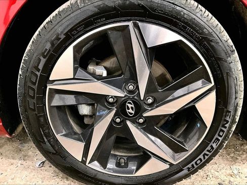 Used 2023 Hyundai Elantra SEL w/ Convenience Package image 8