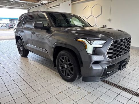 Used 2026 Toyota Sequoia Platinum AWD/4WD image 1