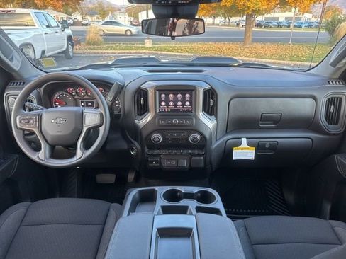 New 2026 Chevrolet Silverado 1500 Custom Trail Boss w/ LPO, Dark Essentials Package AWD/4WD image 15