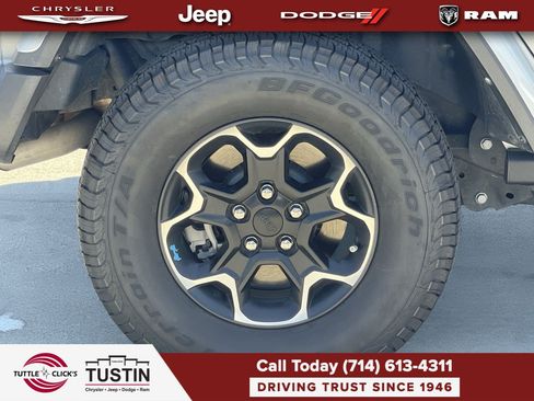 Used 2023 Jeep Wrangler Unlimited Rubicon 4xe w/ Steel Bumper Group AWD/4WD image 11