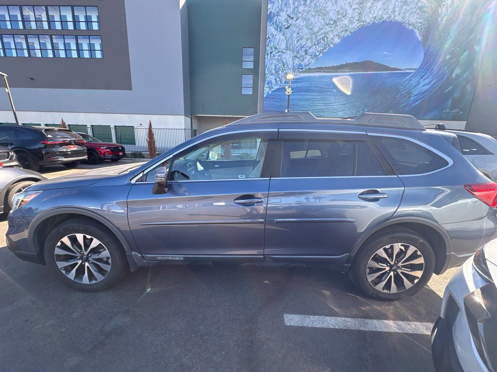 Used 2017 Subaru Outback 3.6R Limited AWD/4WD image 9