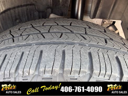 Used 2017 Ford Explorer XLT AWD/4WD image 11