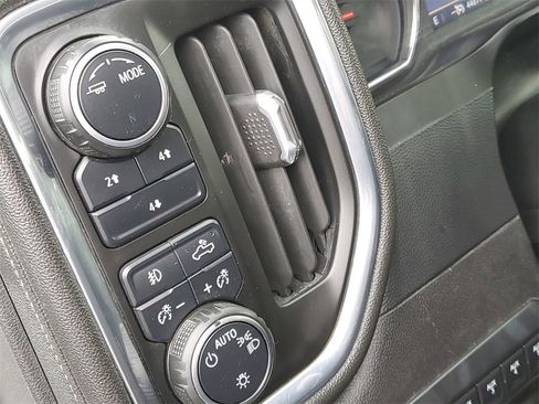 Used 2022 Chevrolet Silverado 3500 LT image 9