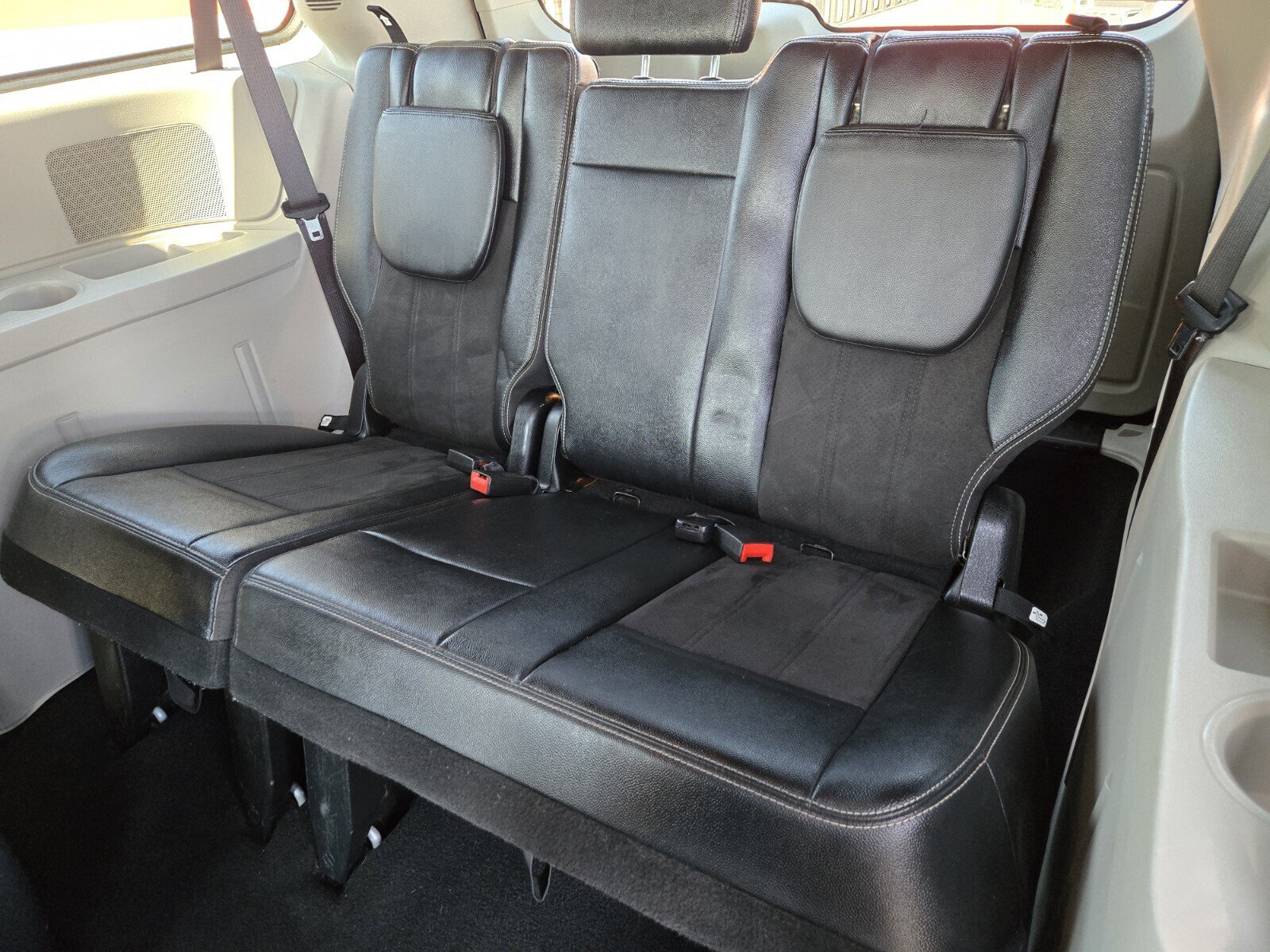 Used 2020 Dodge Grand Caravan SXT FWD image 10