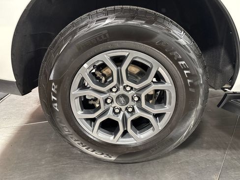 Used 2025 Ford Expedition Active AWD/4WD image 14